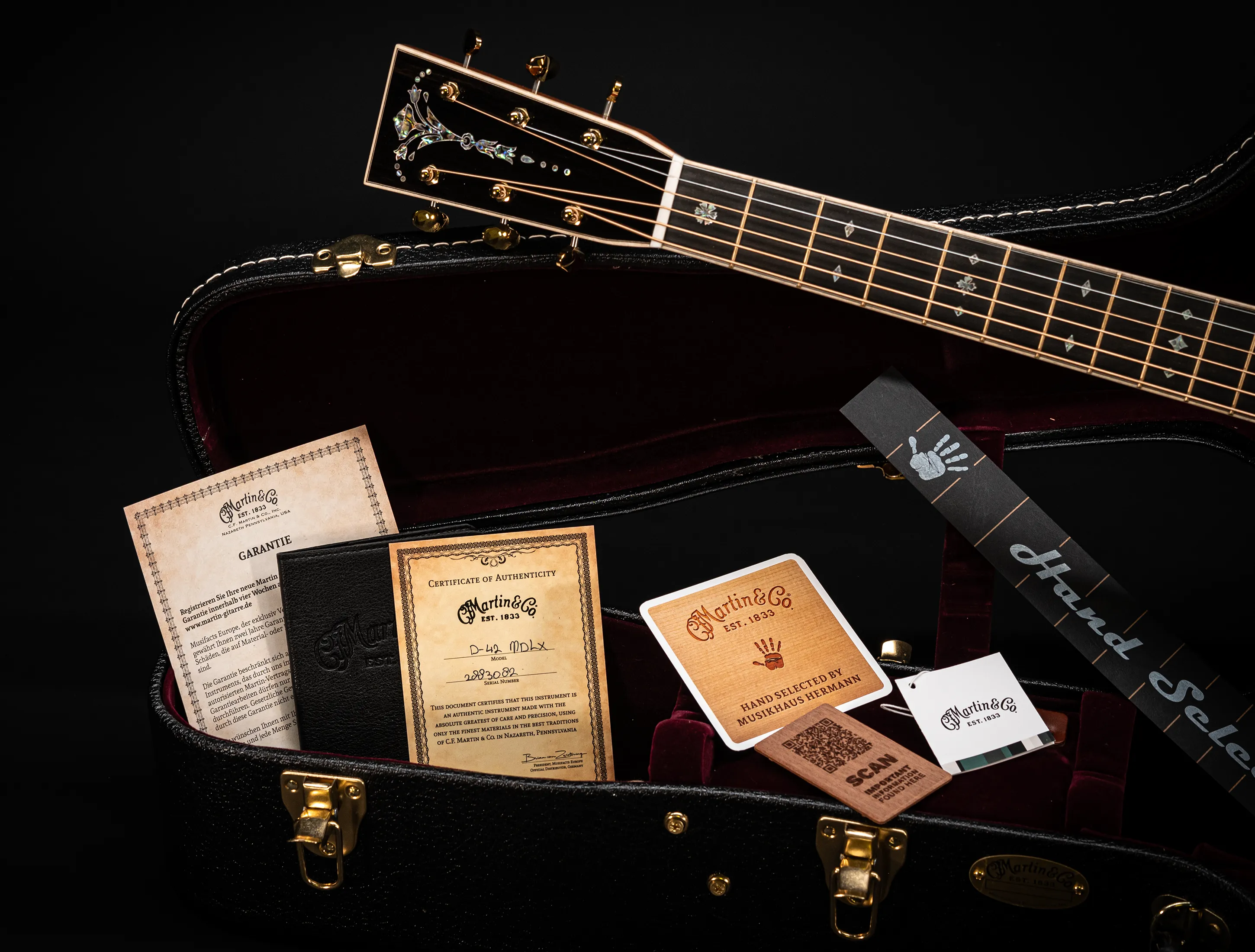 Martin D-42 Modern Deluxe | Musikhaus Hermann